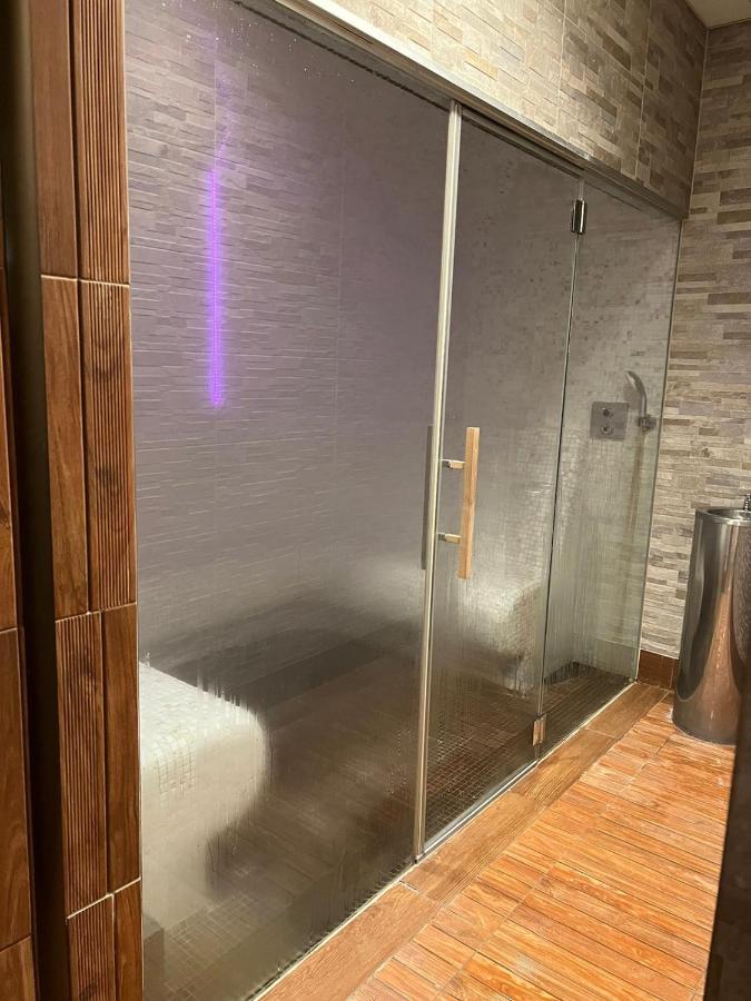 Luxury Apartment Dunapest With Spa And Pool Βουδαπέστη Εξωτερικό φωτογραφία