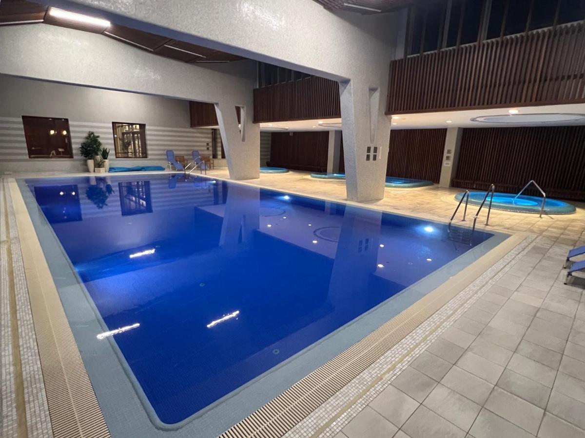 Luxury Apartment Dunapest With Spa And Pool Βουδαπέστη Εξωτερικό φωτογραφία